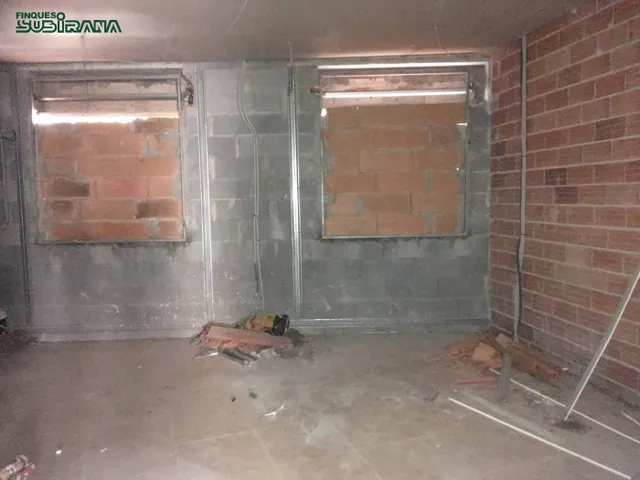 EDIFICI en CONSTRUCCIÓ a la població de LA LLACUNA - foto 5