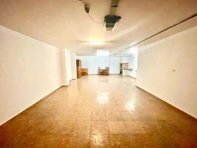 Villa 3 habitaciones 218m² en venta - Centro urbano 2 — 28