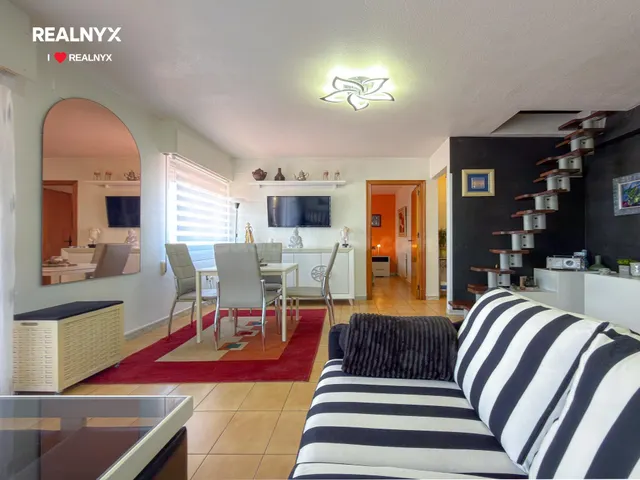 La Veleta! Exclusivo ático reformado con encanto + Amplia terraza con vistas maravillosas al mar (200 m de la playa) — 5
