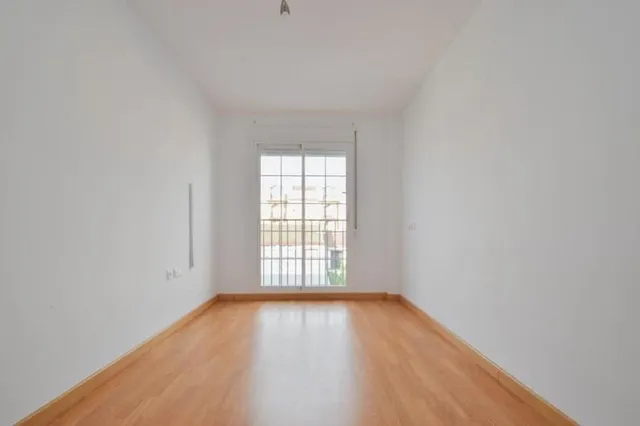 PISO CON PLAZA DE GARAJE EN LÁCHAR!! — 16