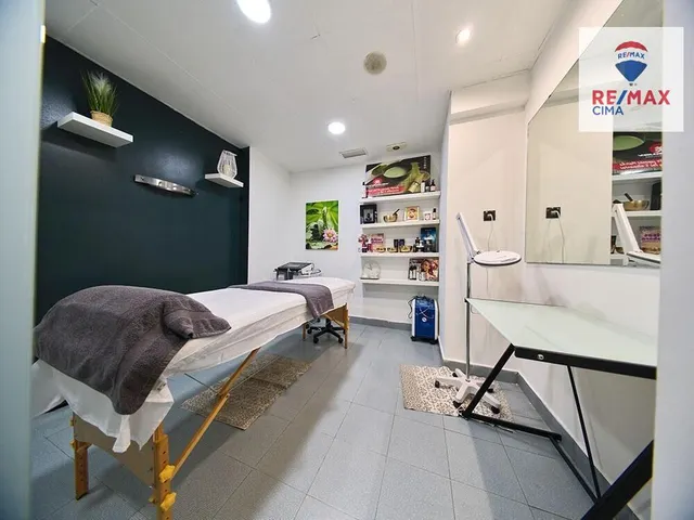 Inversión Prime: Oasis de Lujo en el corazón de Granada. — 20