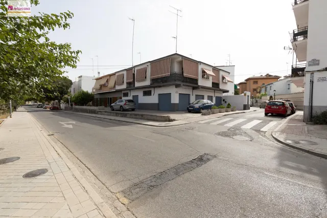 Piso 3 habitaciones en Calle Santa Margarita, junto Cmno. Bajo de Huétor — 36