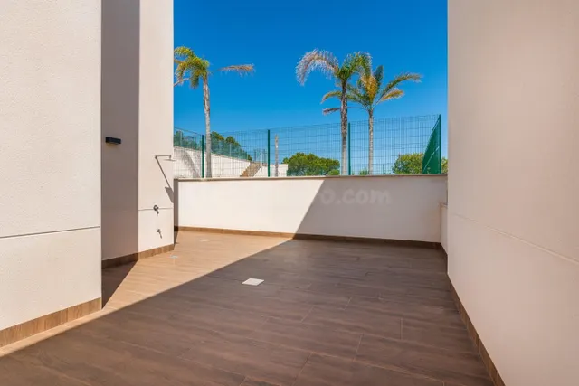 AMPLIO BUNGALOW CON PISCINA PRIVADA - foto 5