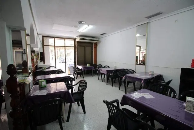 Local comercial actualmente funciona como restaurante en zona Centro de Benidorm. — 6