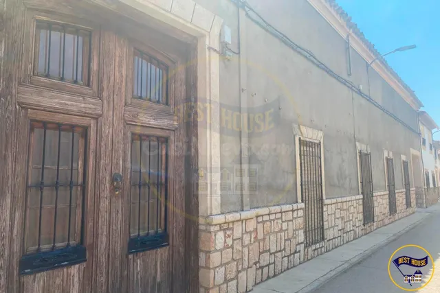 CASA EN VENTA EN SANTA MARIA DE CAMPO RUS