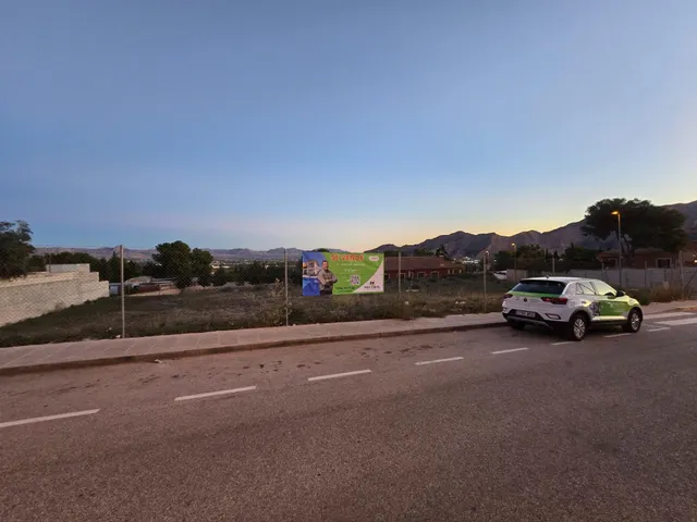PARCELA EN VENTA  EN URBANIZACIÓN  MONTEPINAR (ORIHUELA) — 23