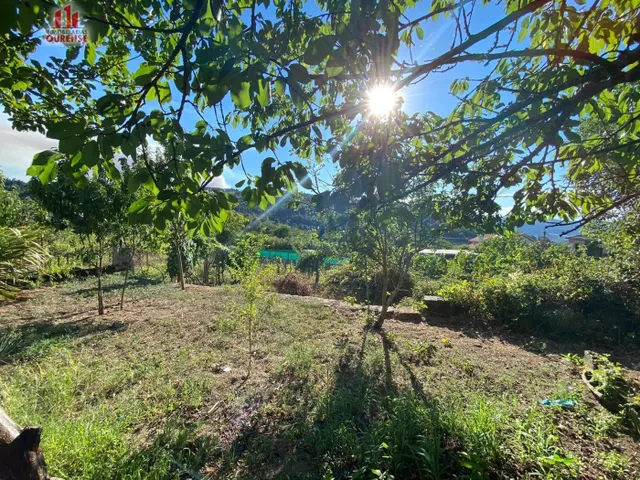 SE VENDE CASA SITUADA EN LA ZONA DE ALONGOS — 22