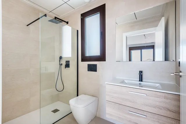 Apartamento de 3 dormitorios en Punta Prima — 19