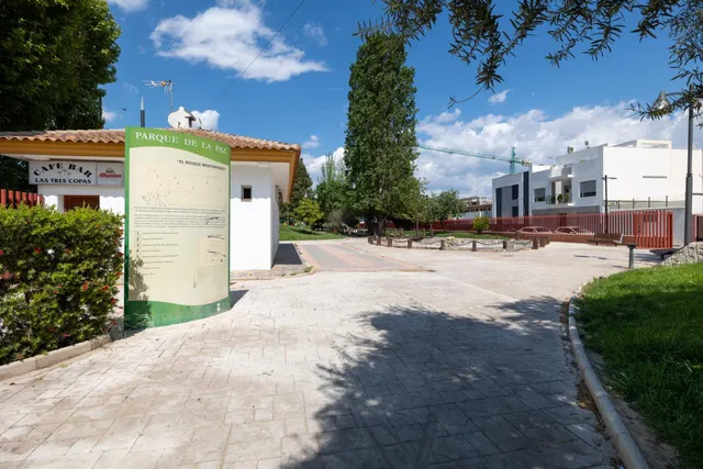 SOLAR JUNTO A FERNANDO DE LOS RIOS. ARMILLA. TERCIARIO (OFICINA, HOTELES, RESIDENCIAS,ETC) — 18