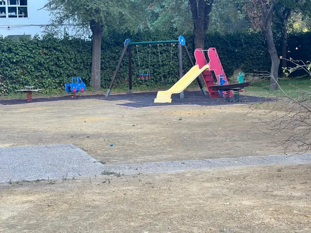 Vivienda con terraza y 4 dormitorios en Santa Clara, urbanización privada con zonas verdes. — 30
