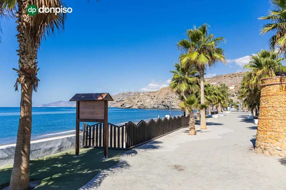 FANTÁSTICO PISO JUNTO A LA PLAYA - LA RÁBITA
