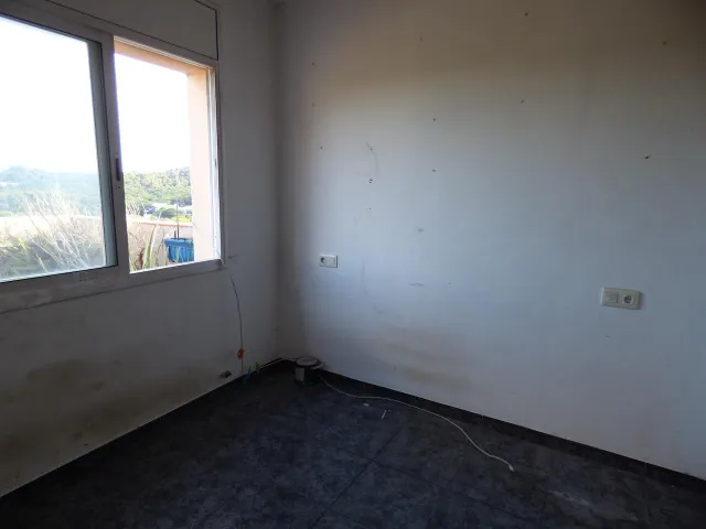 Casa en Blanes con Vistas y Potencial de Reforma por solo €199,000 — 14