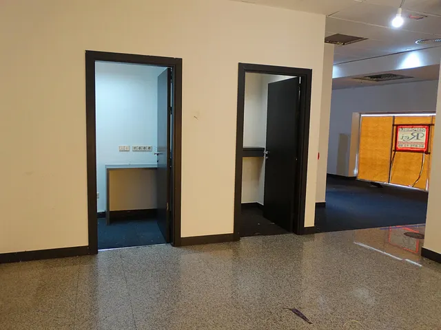 Exclusivo LOCAL COMERCIAL A PIE DE CALLE en el corazón de Arganda — 7