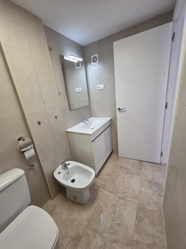 Apartamento a 100 m. playa reformado y amueblado — 17