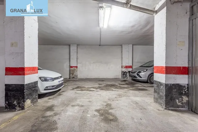 Garaje doble en venta en Urbanización Parque del Genil – Gra - foto 4