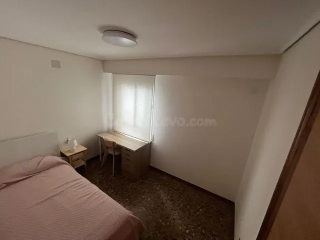 Piso reformado en alquiler para estudiantes de cuatro habita - foto 5