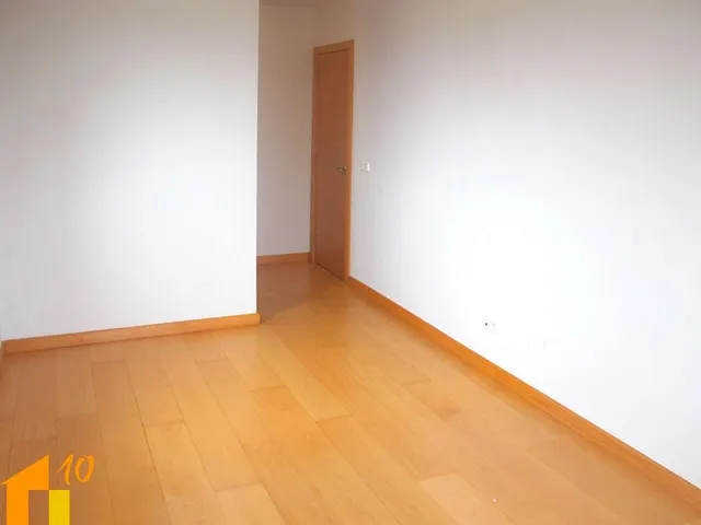 Piso en alquiler zona Sur, cuatro dormitorios y tres baños con garaje y trastero. — 22