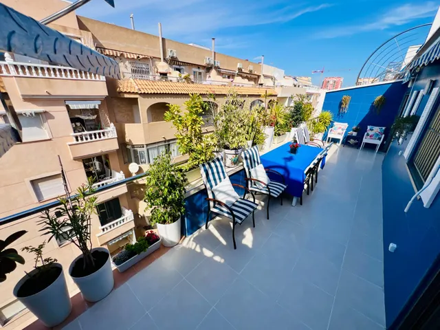 ATICO DUPLEX EDIFICIO EN PRIMERA LINEA PLAYA DE LOS LOCOS — 10