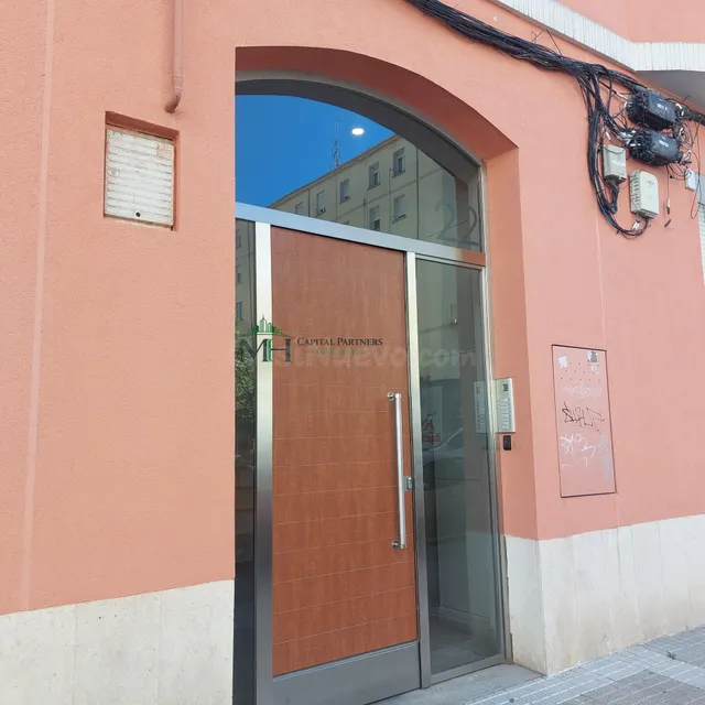 Amplio piso en zonz céntrica de Burgos. Ideal inversión. - foto 2