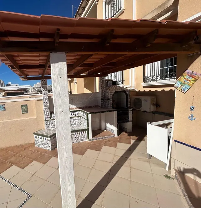 Soleada vivienda en Villamartín, Orihuela Costa. — 14