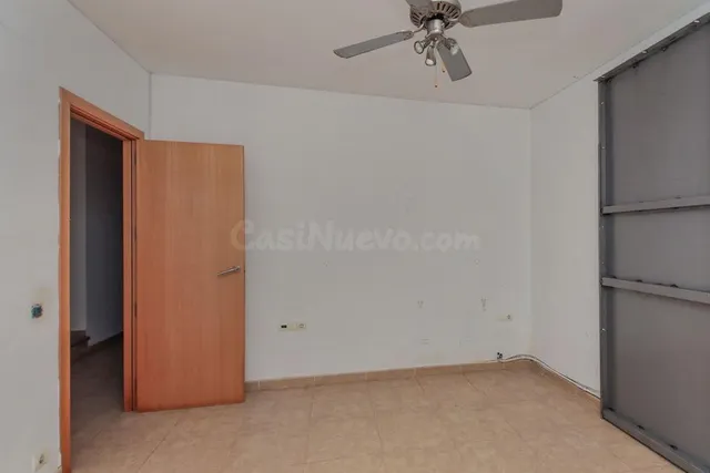 Casa unifamiliar con jardín y garaje en Mas Borràs – El Vend - foto 3