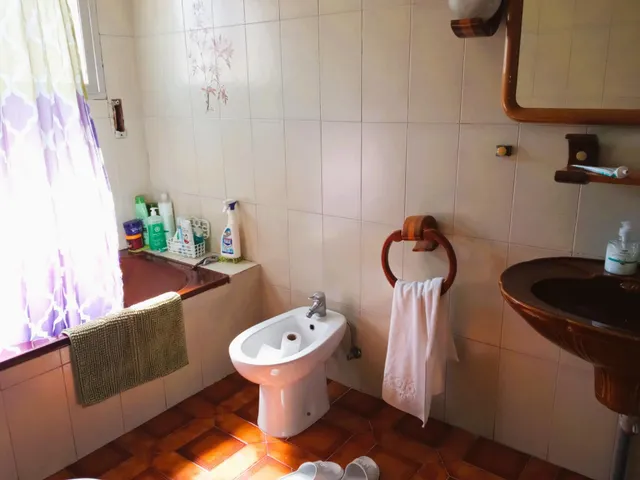 Chalet independiente de dos plantas en la zona de Camino de Antequera. — 28