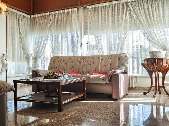 CHALET en perfecto estado conservación, con gran FINCA y a diez minutos del CENTRO de Santiago. — 31