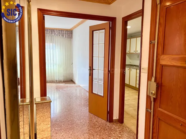 LUMINOSA VIVIENDA CON AMPLIOS ESPACIOS EN VENTA EN NULES