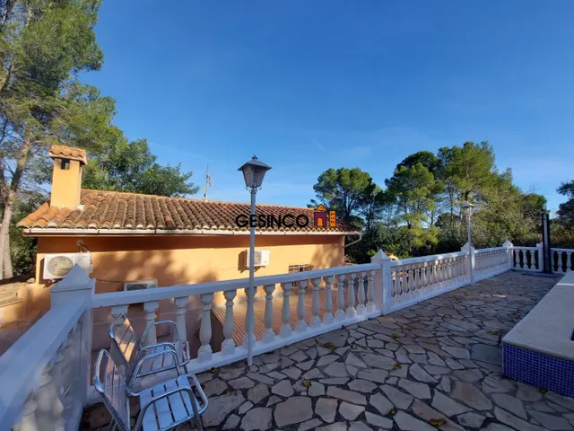 CHALET CON VISTAS ESPECTACULARES Y EN PLENA NATURALEZA — 14