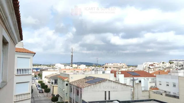 MAGNÍFICO PISO DE CUATRO DORMITORIOS Y GARAJE EN EL CASCO UR - foto 3