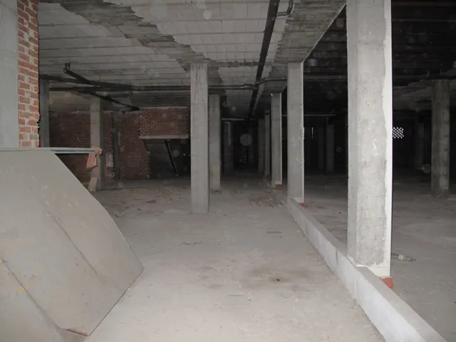 ++se vende local comercial dando a dos calles en esquina en el palmar murcia++ 946m2 — 11