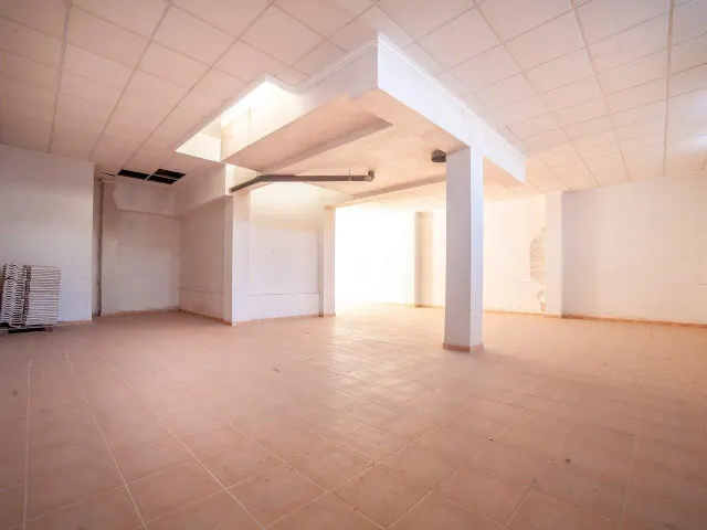 Local comercial de 169 m2 — 9