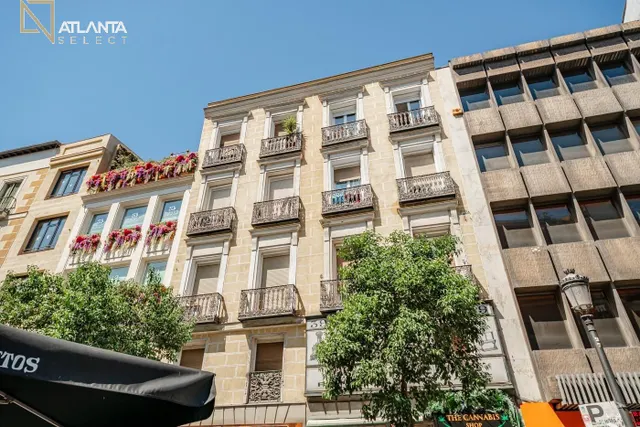 EXCLUSIVA VIVIENDA EN EL CORAZÓN DE MADRID — 12