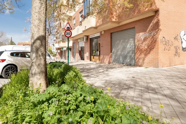 Invierte en tu negocio con este Local comercial en Parque Nu - foto 4