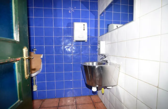 Urbis te ofrece un fantástico local en venta en zona San Juan, Salamanca. — 17