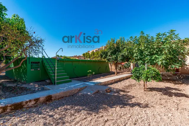 DOS VIVIENDAS INDEPENDIENTES CON PISCINA Y HUERTO EN BERJA — 37