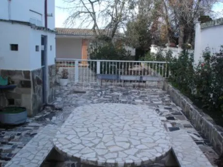 SE VENDE CASA EN PALANQUINOS, IDEAL PENSIÓN. - foto 2