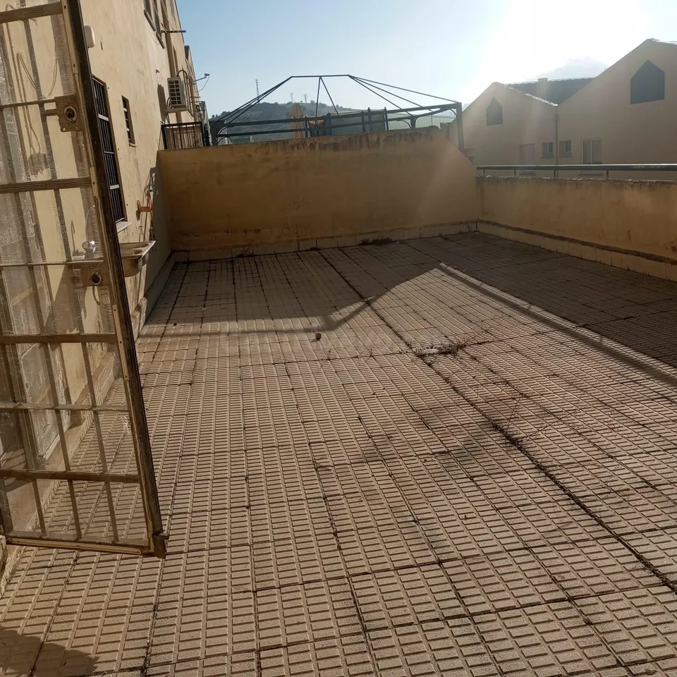 🏢 Estupendo local Comercial en Venta con posibilidad de hacer vivienda.