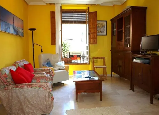 SE ALQUILA UN PISO ESPECTACULAR EN CALLE SAN JUAN DE DIOS ID
