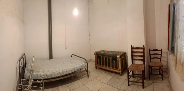 CASA FAMILIAR EN FINES ( ALMERÍA) DE 7 habitaciones. — 24