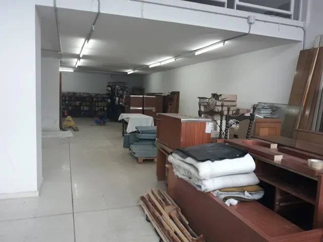SE ALQUILA AMPLIO LOCAL CERCANO A LA CÁMARA DE COMERCIO — 6