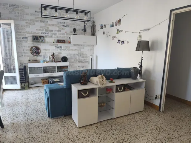 Amplio Piso Exterior en Alcanar a un Precio Inmejorable de €95,000 — 3