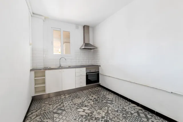 Ático luminoso con terraza solárium privativa y 3 trasteros  - foto 5
