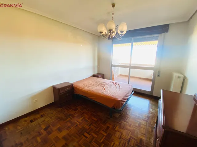 Amplio piso en venta en el centro de Logroño — 12