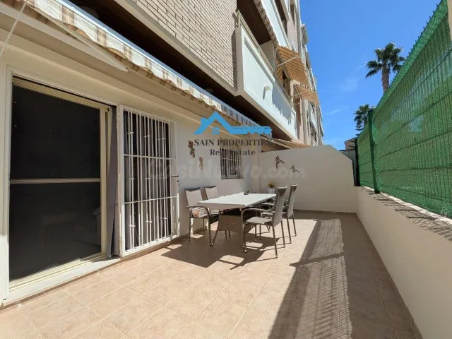 Amplio apartamento con gran terraza y piscina en Alfaz del Pi — 4
