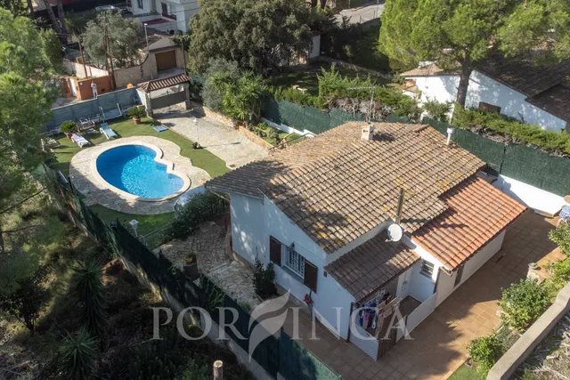Chalet independiente de una planta con piscina privada en Ma - foto 2