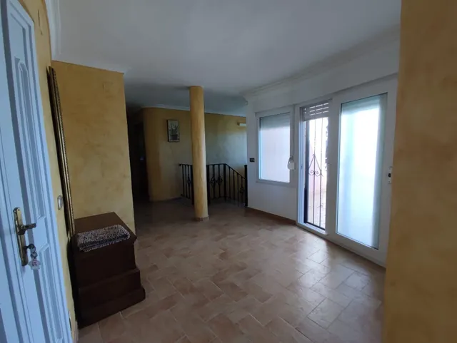 GRAN VIILA EN LOS BALCONES MUY CERCA DE LA LAGUNA DE LA SAL. — 36