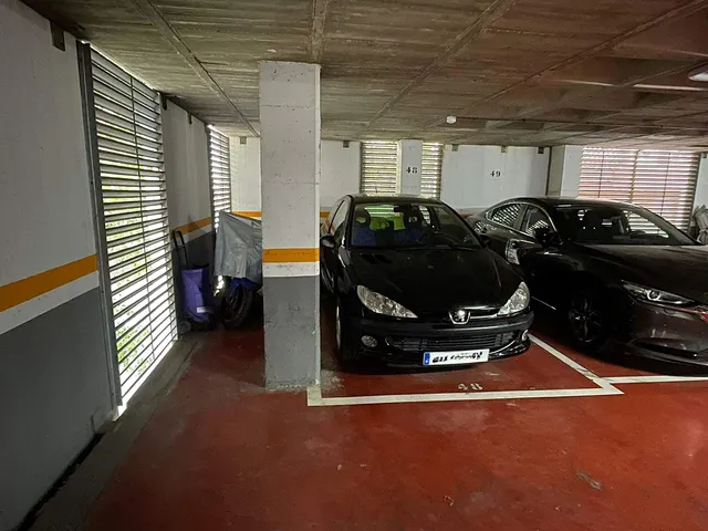 ¡OLVÍDATE DE BUSCAR APARCAMIENTO! PLAZA TOP EN CARRÚS OESTE — 5