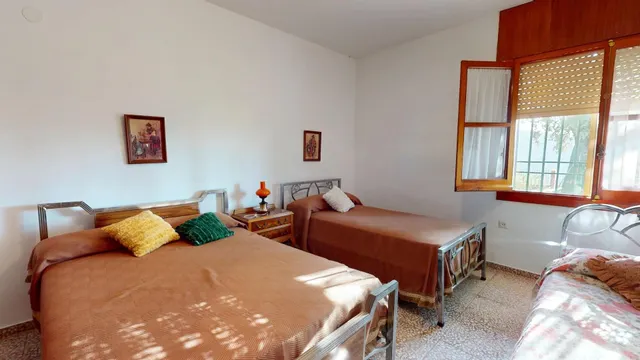 Finca rústica de más de 70 hectáreas con cortijo, casa de guardas y nave agrícola a solo 10 minutos de Córdoba — 28