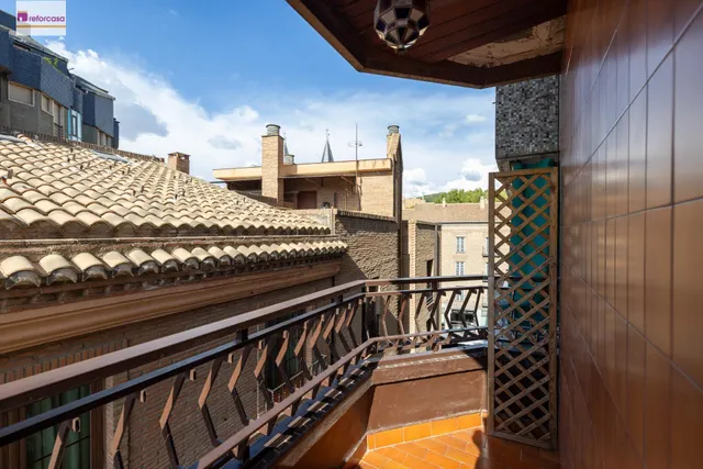 Piso y cochera en venta junto Acera de Darro. — 25